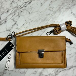 NWT Isabelle Tan Wristlet Clutch